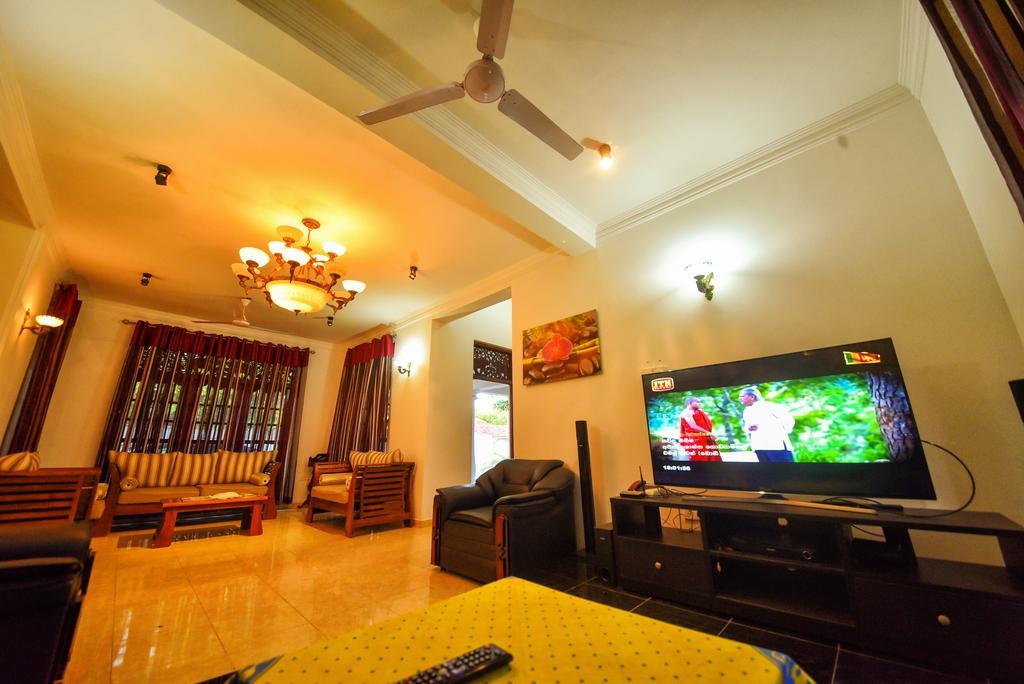 Asian Villa Negombo Dış mekan fotoğraf