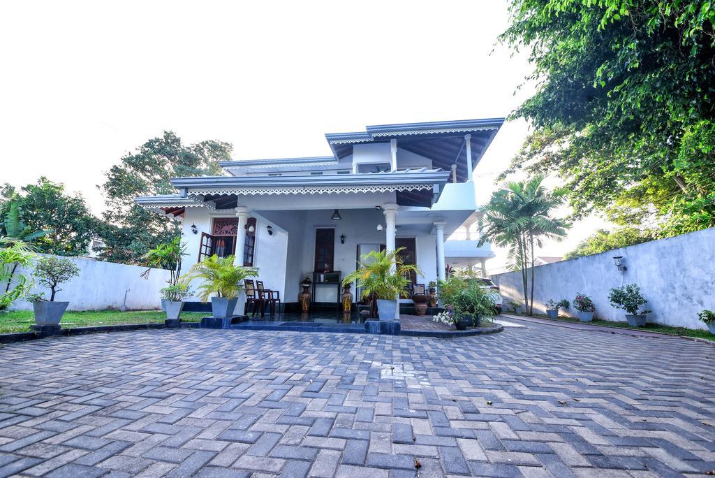 Asian Villa Negombo Dış mekan fotoğraf